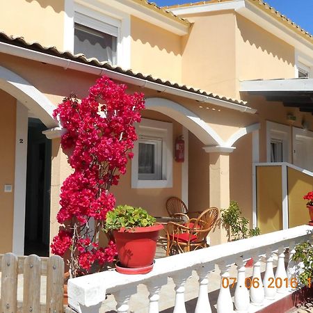 Villa Eleni Holidays Resort With Swimming Pool, Sidárion Exteriör bild