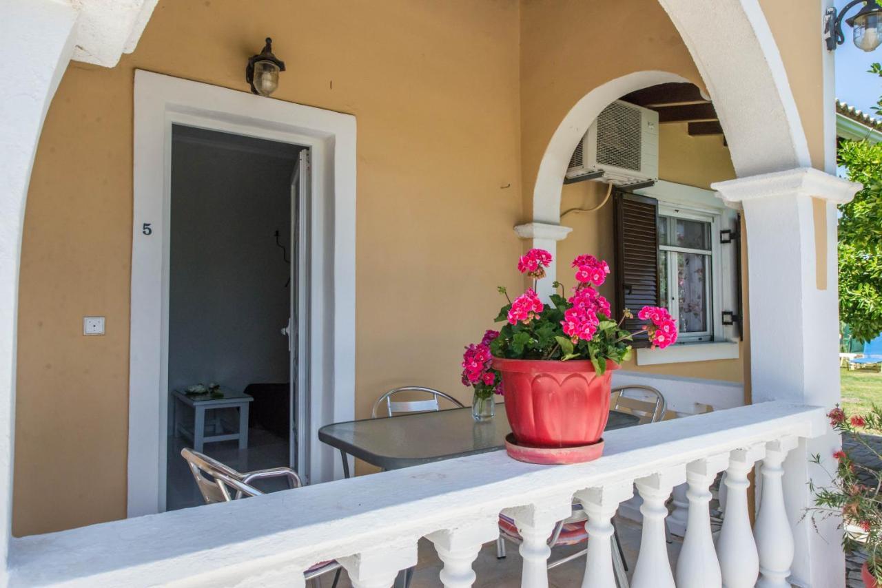 Villa Eleni Holidays Resort With Swimming Pool, Sidárion Exteriör bild