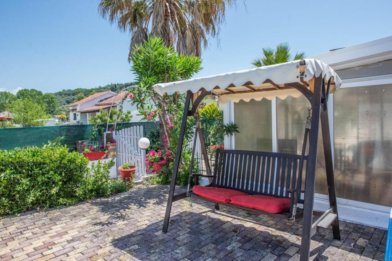 Villa Eleni Holidays Resort With Swimming Pool, Sidárion Exteriör bild