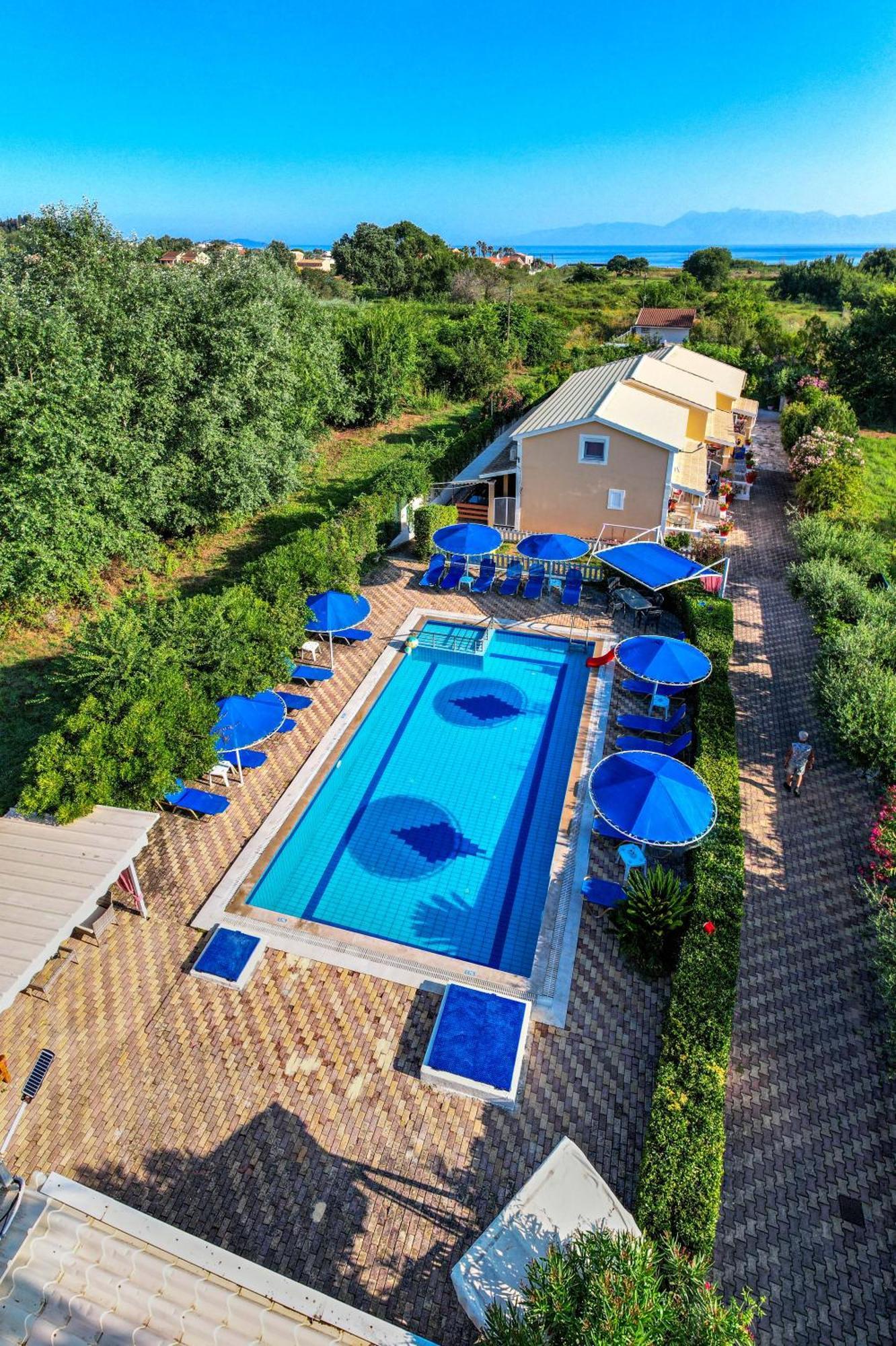 Villa Eleni Holidays Resort With Swimming Pool, Sidárion Exteriör bild