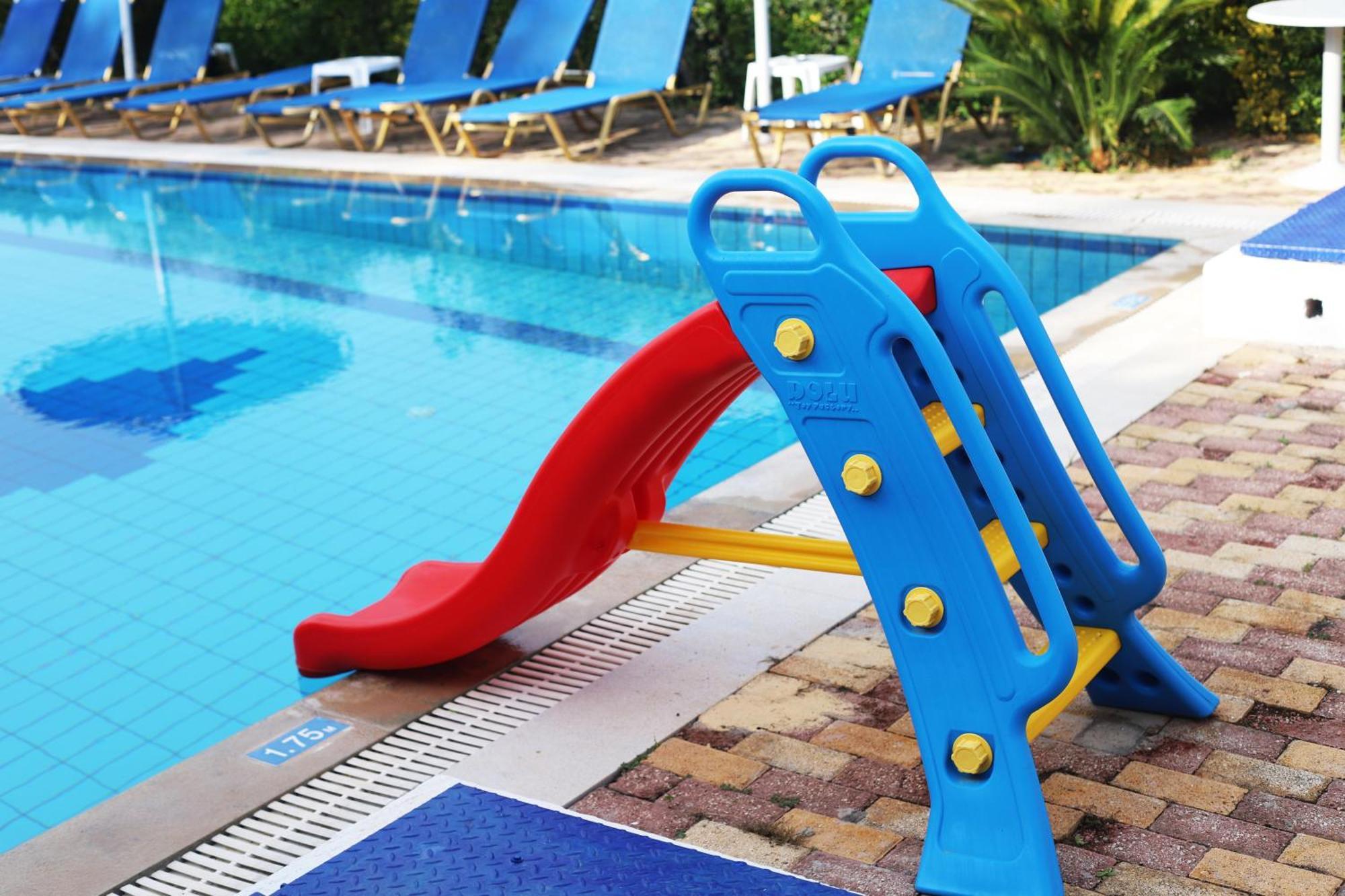 Villa Eleni Holidays Resort With Swimming Pool, Sidárion Exteriör bild