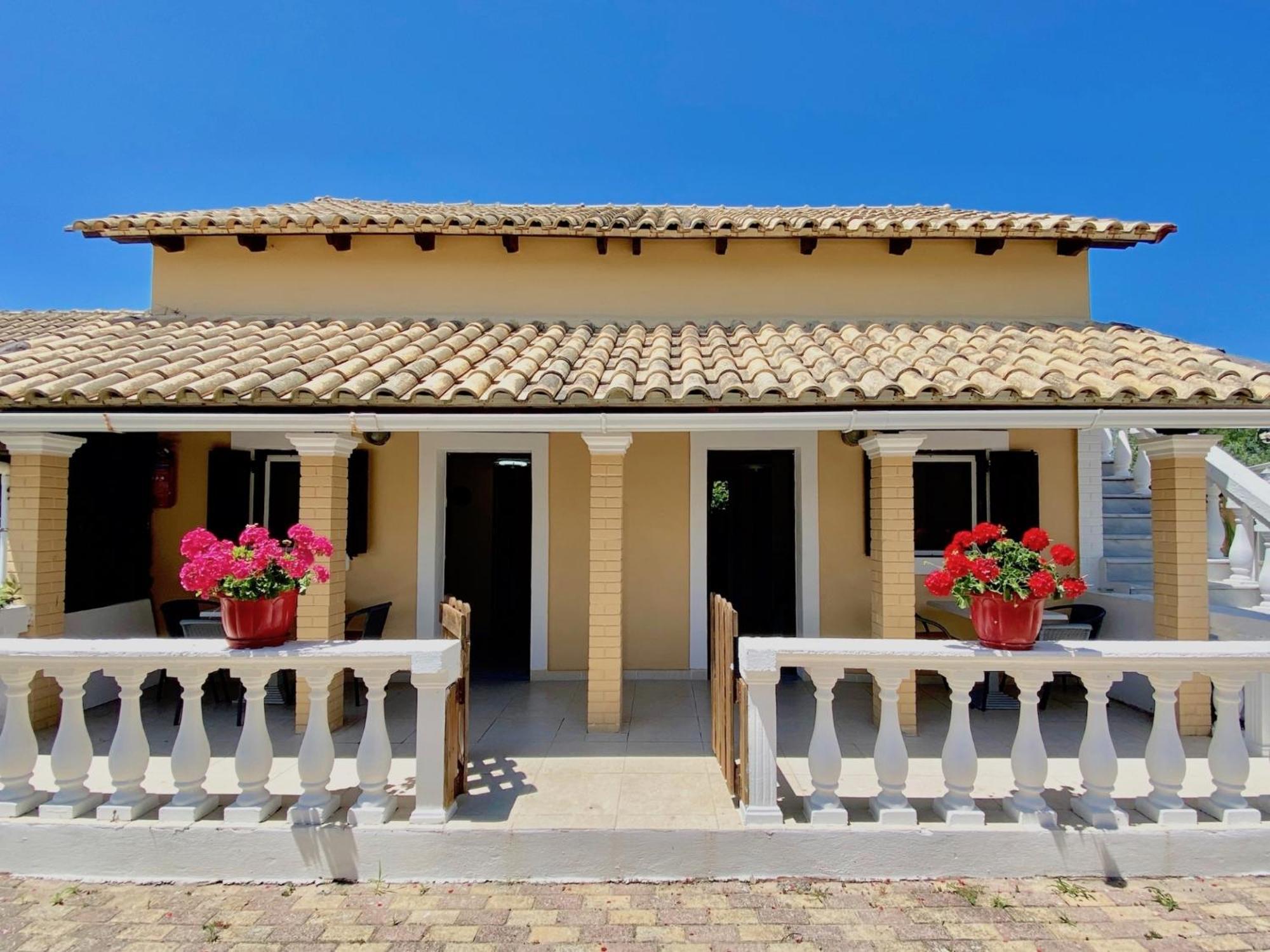 Villa Eleni Holidays Resort With Swimming Pool, Sidárion Exteriör bild